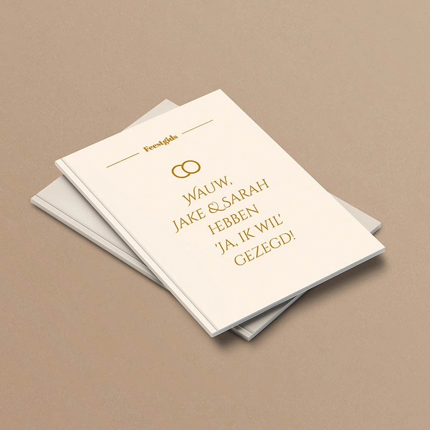 Een persoonlijke glossy over het bruidspaar als cadeau of feestgids voor een bruiloft. maak 'm nu eenvoudig zelf op Myglossy.nl